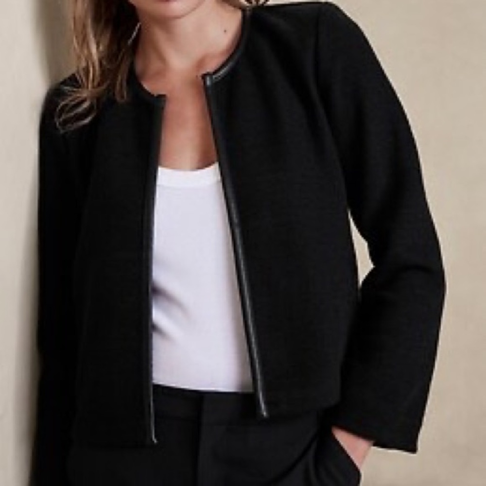 BANANA REPUBLIC— MELTON BRUSHED JACKET SIZE S IN BLACK